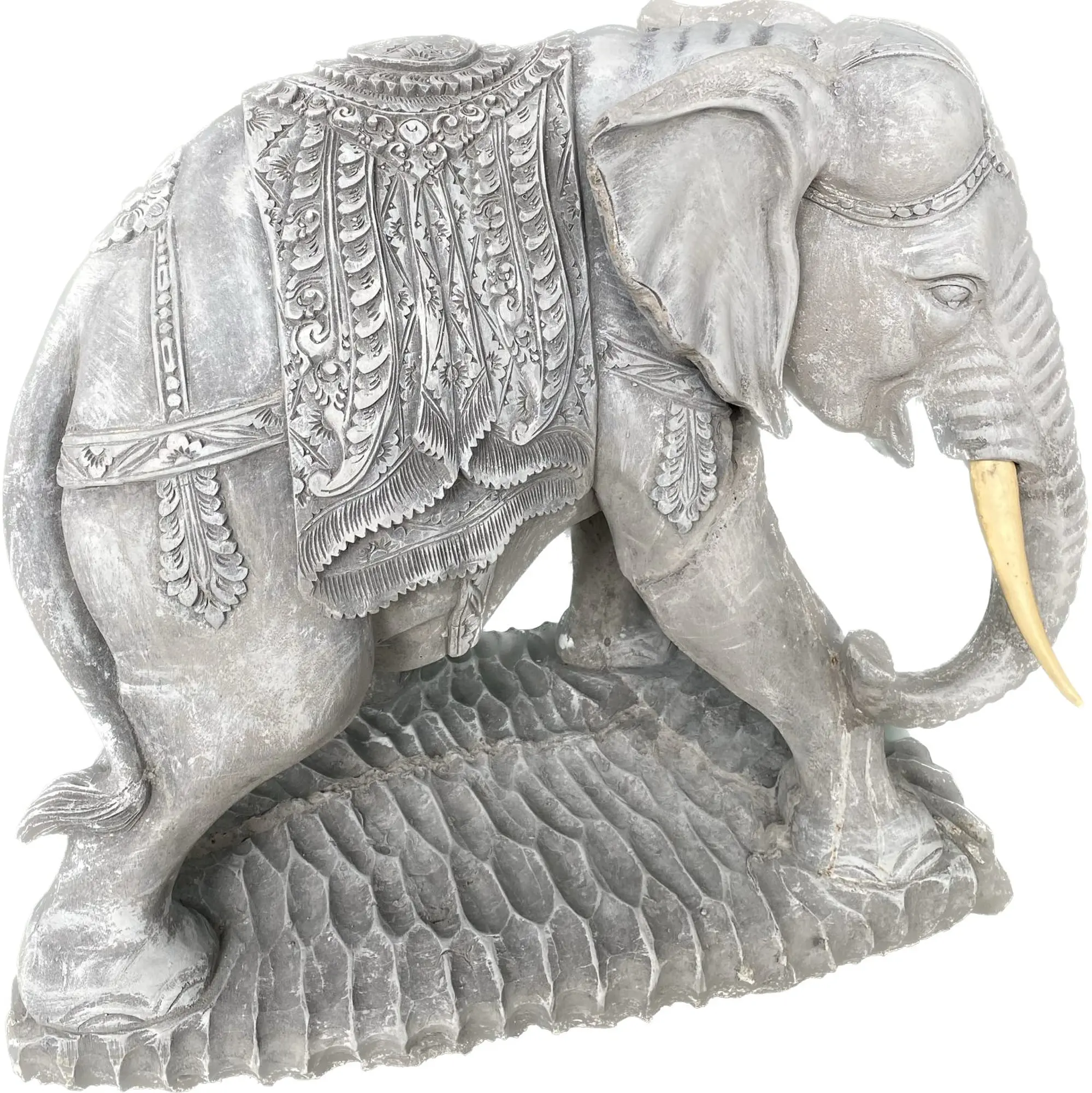  Product image 9 of the product “Avan - Elephant with blanket, looking to the right. 63 cm L | cast stone ”